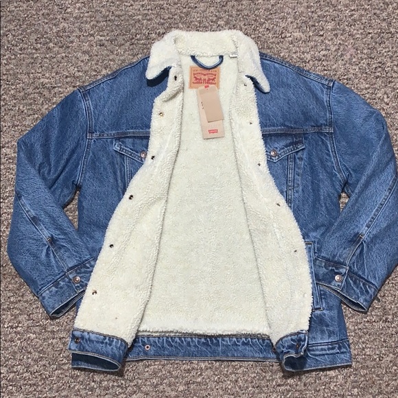 NWT Levis denim Sherpa Lined trucker jacket size S - Picture 3 of 8